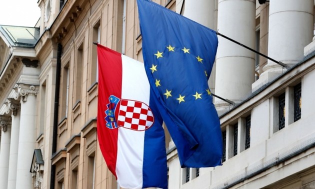 Хорватия станет 20-м членом еврозоны 