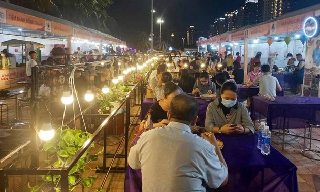  Город Дананг продвигает кухню среди туристов