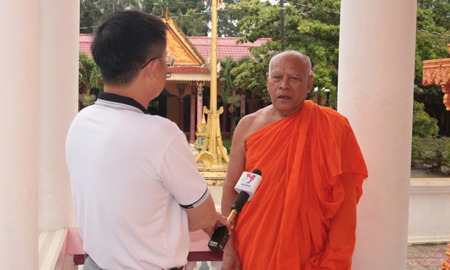 Монах-тхеравадини Тхать Ут искренне предан религии и обществу