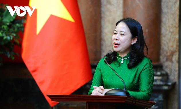 Вице-президент Во Тхи Ань Суан встретилась с выдающимися молодыми людьми с ограниченными возможностями