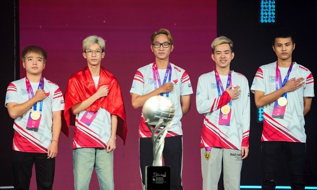 PUBG Mobile Vietnam - чемпион мира по киберспорту 2022 г.