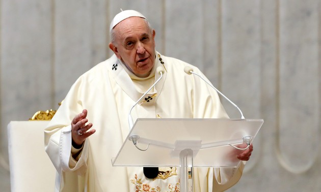 Папа Франциск помолился за мир в Украине в 2023 году 