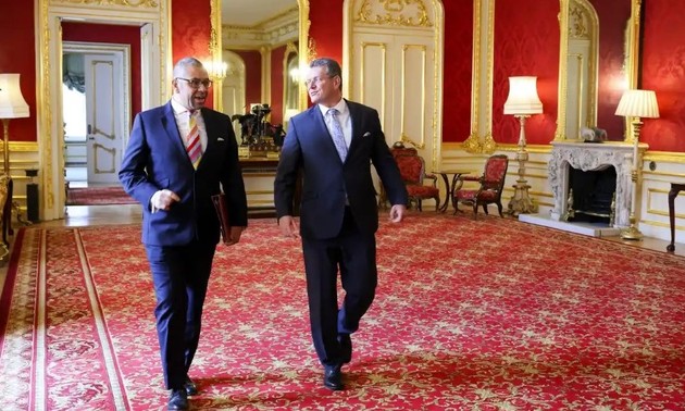  Великобритания и ЕС достигли прорыва в переговорах по протоколу в отношении Северной Ирландии