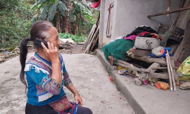 Жители горного уезда Бакха (Лаокай) извлекают пользу из государственных телекоммуникационных услуг