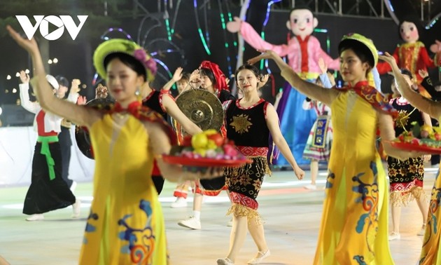 Прошел карнавал Халонг – 2023: яркие культурные краски 