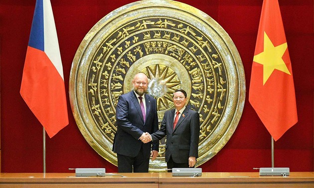 Активизация сотрудничества между законодательными органами Вьетнама и Чехии 