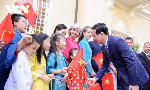 Президент Во Ван Тхыонг завершил визит в Австрию и начинал визит в Итальянскую Республику и Ватикан