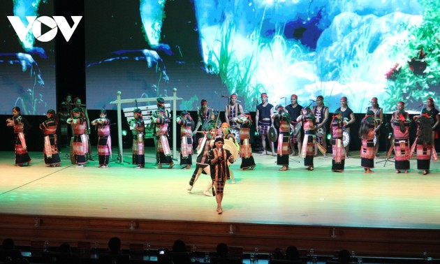 Закрытие 4-го Фестиваля культуры народностей Центрального Вьетнама 2023