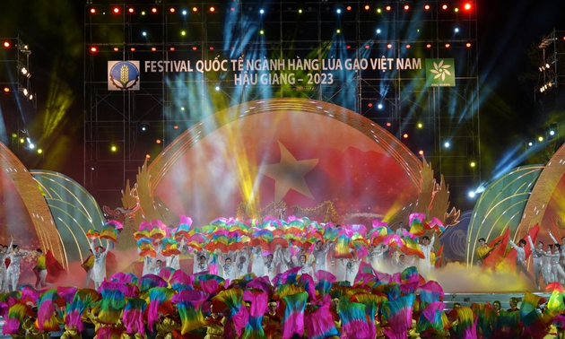 Открытие Международного фестиваля рисовой промышленности Вьетнам - Хаузянг 2023