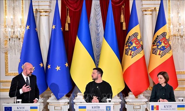 ЕС решил начать переговоры о вступлении в Союз Украины и Молдовы