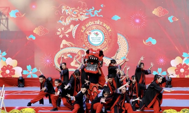 Открытие фестиваля «Вьетнамский Новый год – год Зеленого  деревянного дракона 2024» в Хошимине