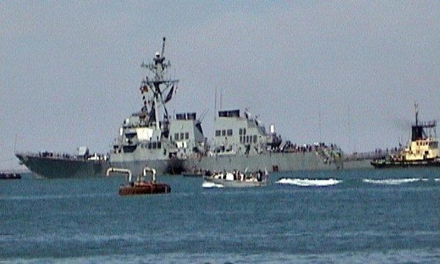Конфликт Израиль – ХАМАС: Хуситы выпустили 3 ракеты по американскому кораблю в Красном море, Иран предупредил о расширении масштабов боевых действий по всему региону