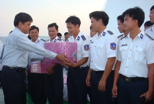 Kien Giang authorities pay New Year visit to Southwestern coastal areas