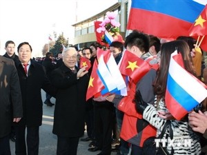 Vietnam, Russia Communist Parties enhance cooperation 