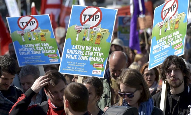Europeans protest TTIP agreement 
