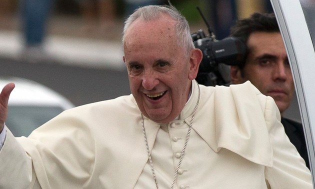 Pope Francis arrives in Cuba, calls for reconciliation 