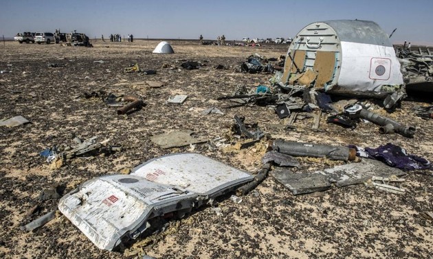 Russian plane crash: black boxes point to “attack”