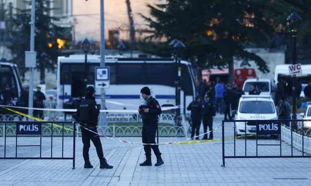Turkish court accuses 10 of bomb attack