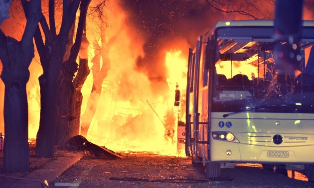 Ankara bombing: Turkey says Kurds involved 