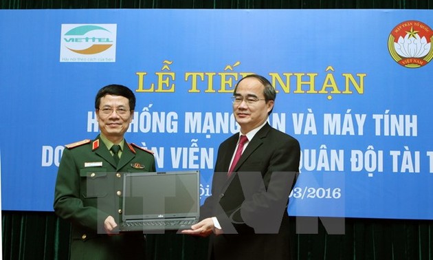 Viettel supports Vietnam Fatherland Front Local Area Network and computers for election