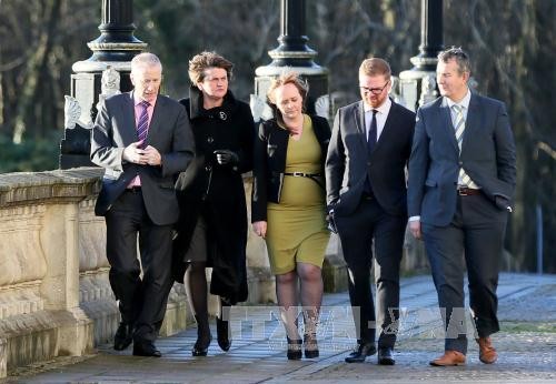 North Ireland parties discuss establishment of new government
