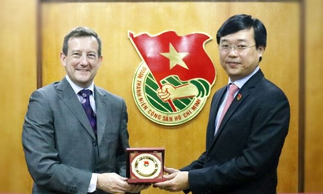 Vietnam, France boost youth cooperation