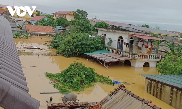 Severe flooding wreaks havoc in central Vietnam