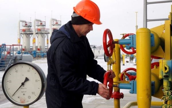 EU helps Ukraine pay debts for Russian gas
