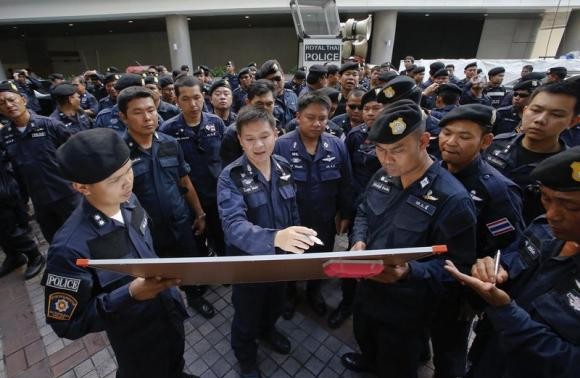 Thailand deploys troops to prevent anti-coup protest