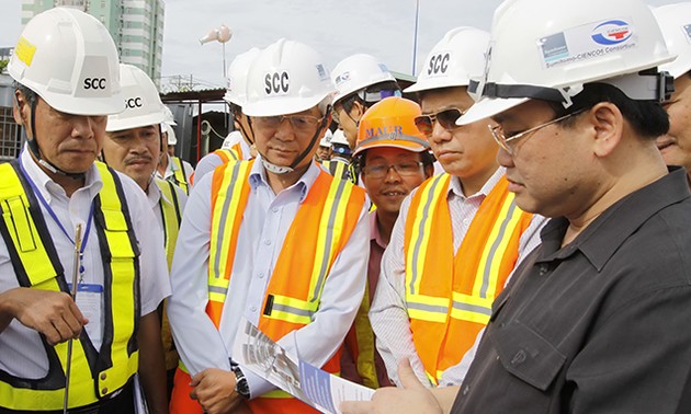 Deputy Prime Minister Hoang Trung Hai examines urban railway project in Ho Chi Minh city