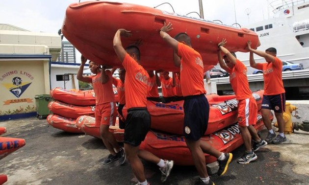 70 missing after ferry sinks in the Philippines