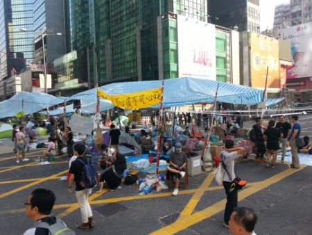 Hong Kong authorities to have dialogue with protesters 