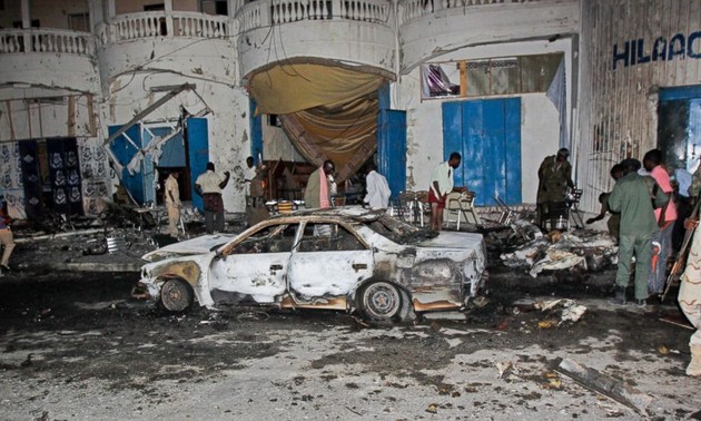 Car bomb blast in Somalia kills 11, injures 15