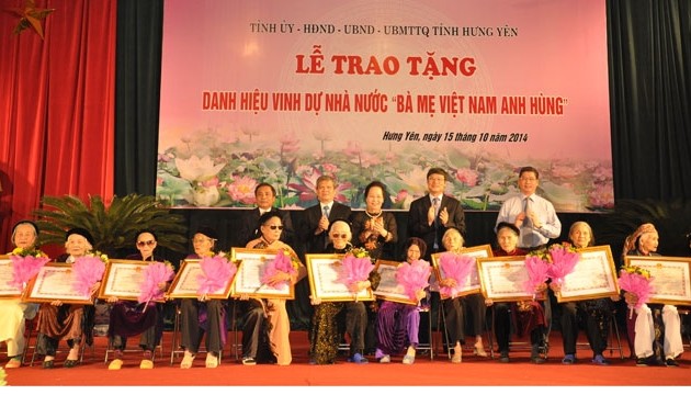 Vice President attends ceremony to honor “heroic Vietnamese mother” in Hung Yen 