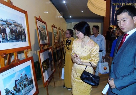 Exhibition of photos and documentary films on ASEAN