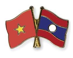 Vietnamese, Lao Fatherland Fronts strengthen ties