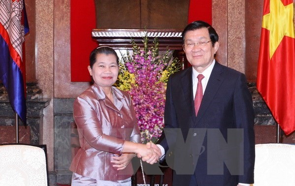 Vietnam values ties with neighboring countries