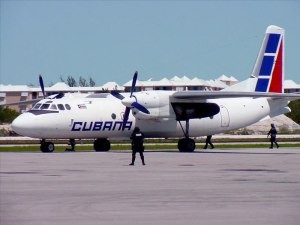 US and Cuba to hold talks on normalizing airline service
