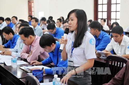 Young intellectuals contribute to draft documents of the 12th National Party Congress 