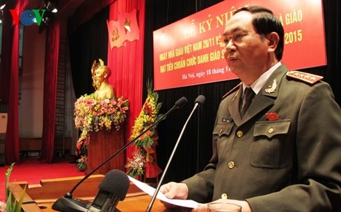 Outstanding teachers honored on the occasion of Vietnamese Teachers’ Day