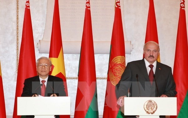 Belarusian President begins Vietnam visit