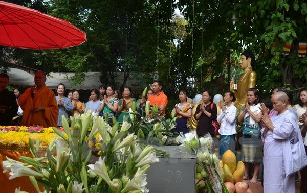 Vietnamese community in India, Laos celebrate Vesak 2016