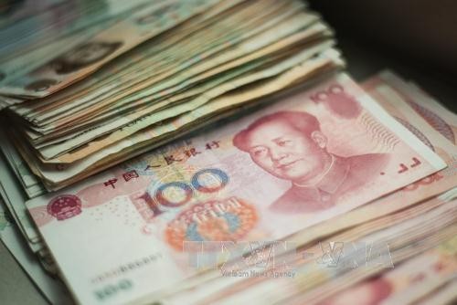 China’s yuan hits 6-year low record