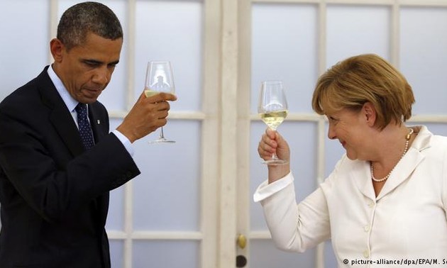 US President phones German chancellor before leaving White House