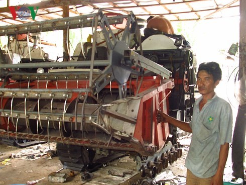 Farmer Nguyen Quoc Viet becomes well-off thanks to agriculture start-up