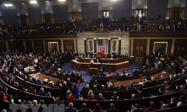 US House passes bills that would re-open several government agencies