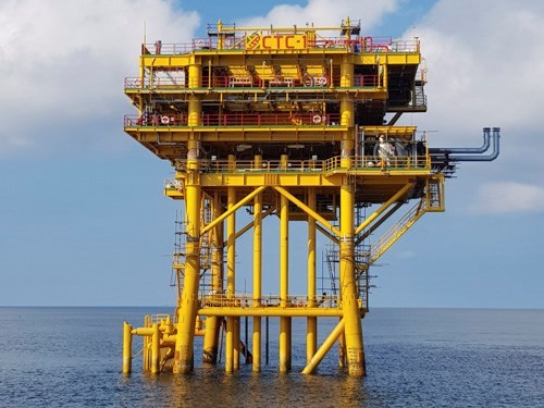 Vietnam-Russia joint venture welcomes first oil flow from Ca Tam field