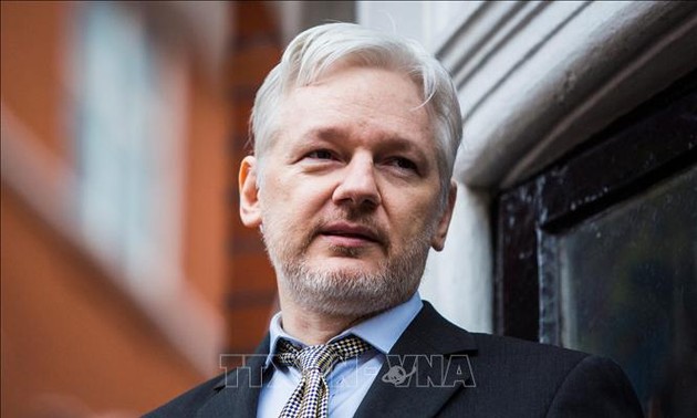 WikiLeaks founder to be extradited to the US, charged with conspiring 