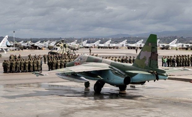 Russia bolsters new Syria base on Turkish border