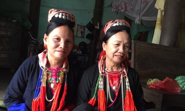 Old artisan preserves cultural values of Dao Thanh Y ethnic group 